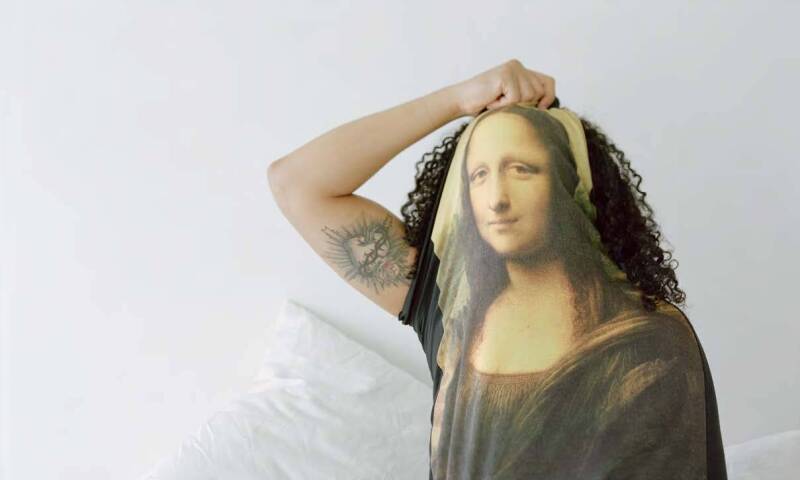 Untitled (Mona Lisa), 2015, Archival pigment print, 30 x 24 in. Courtesy the artist.)