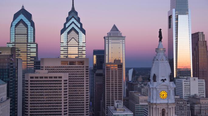 DOWNTOWN SKYLINE PHILADELPHIA PENNSYLVANIA USA