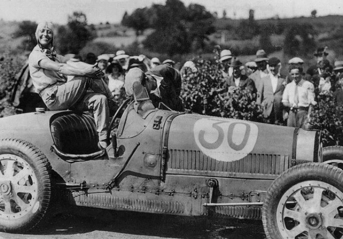 female-racecar-drivers-hellenice.jpg
