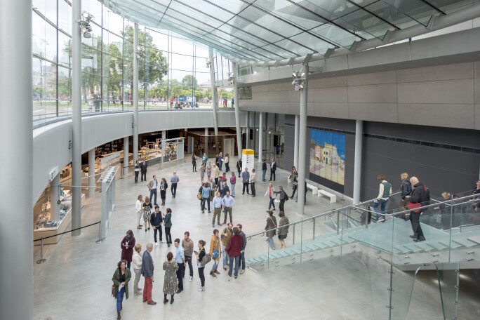 Photograph of the entrance hall of Van Gogh Museum, completed in 2015. Photo by Jan-Kees Steenman.