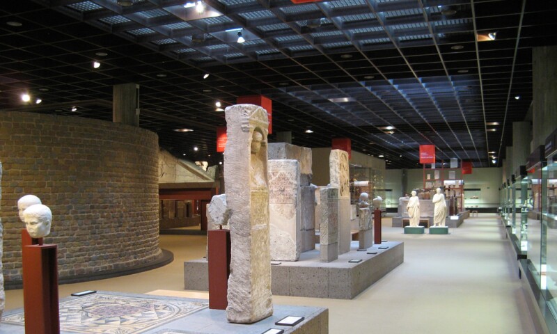 Romano-GermanicMuseum_Interior_Cologne.jpg