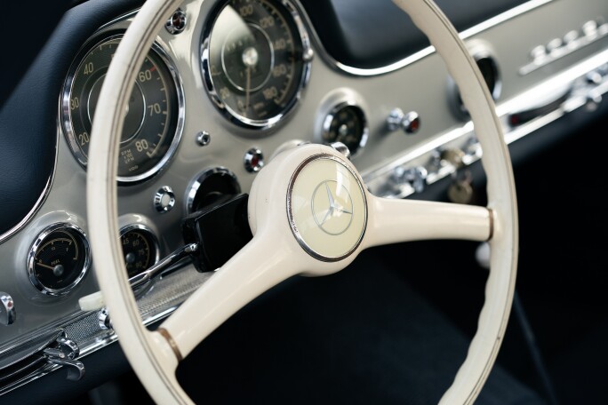 adam-levine-1955-Mercedes-Benz-300-SL-Gullwing_20.jpg