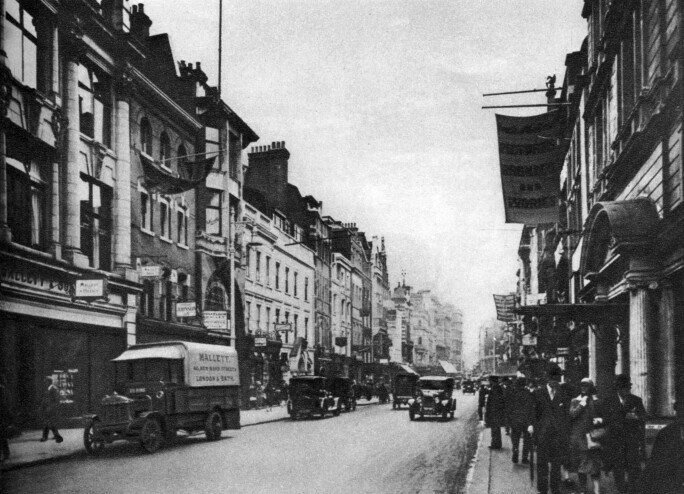 Looking south in New Bond Street, London, 1926-1927. From Wonderful London, volume II, edited by Arthur St John Adcock, published by Amalgamated Press (London, 1926-1927).