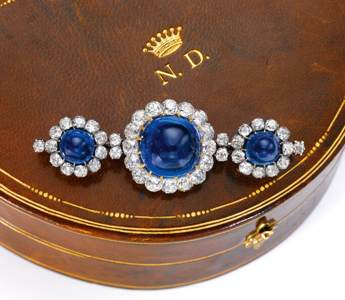 Kashmir sapphire and diamond brooch, late 19th century. Estimate CHF 500,000-800,000 / $500,000-800,000.