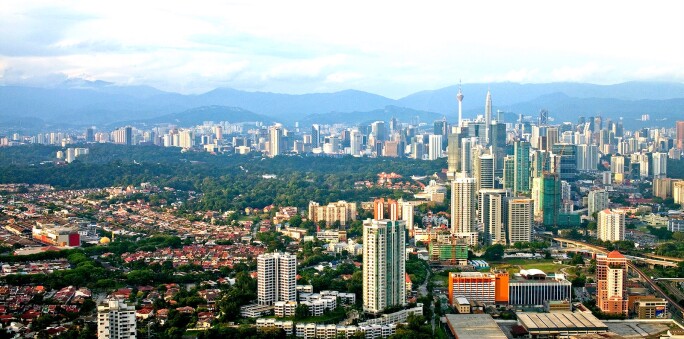 Kuala_Lumpur_City_Center_2015.jpg
