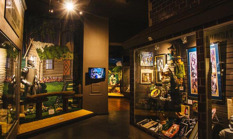 Oz Interior.jpg