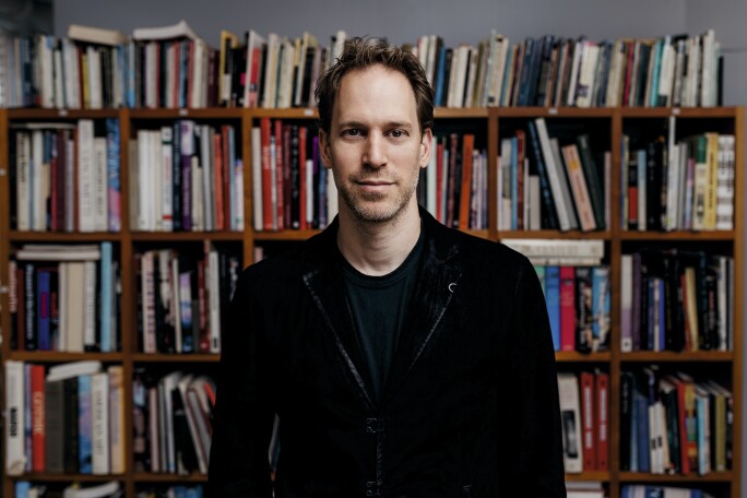 david-korins-portrait.jpg