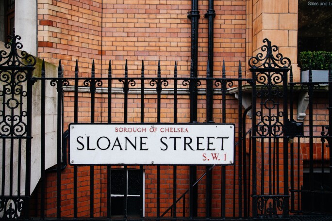 Sloane Street sign.jpg