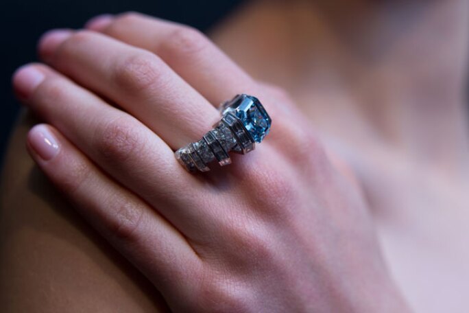 sky-blue-diamond-3.jpg