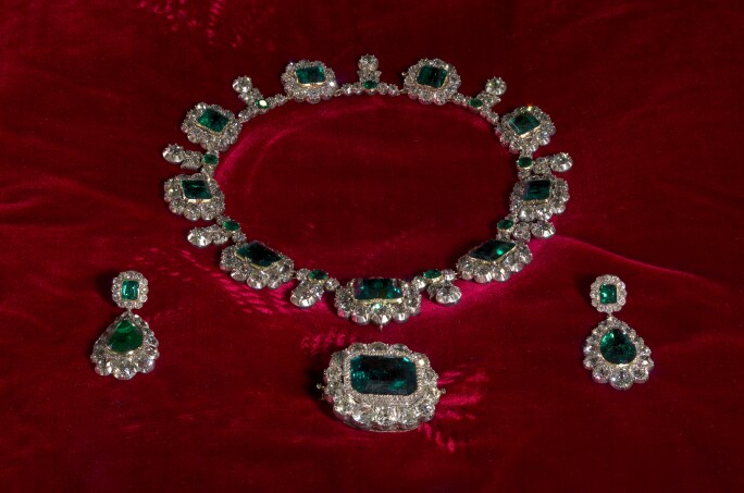 Queen Victoria's emerald and diamond parure, which goes on display at Kensington Palace as part of Victoria Revealed from 30 March (C) Historic Royal Palaces.jpg