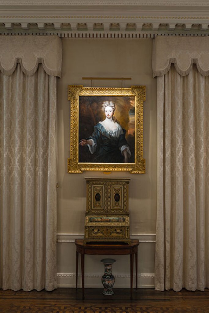 led-picture-light-john-cullen-lighting.jpg
