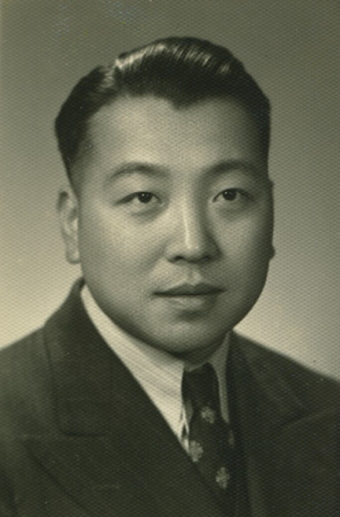 hk0520-etchow-essay-1.jpg