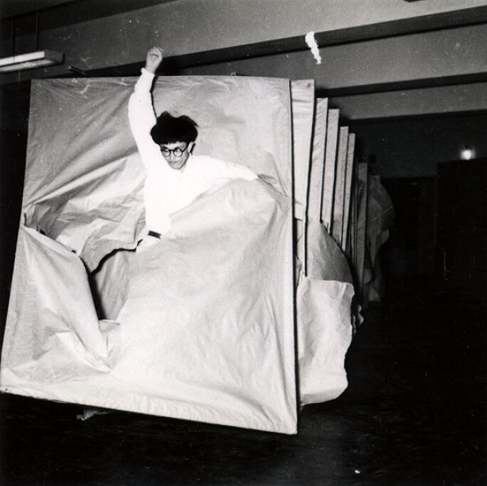 gutai-murakami-passing-through.jpg