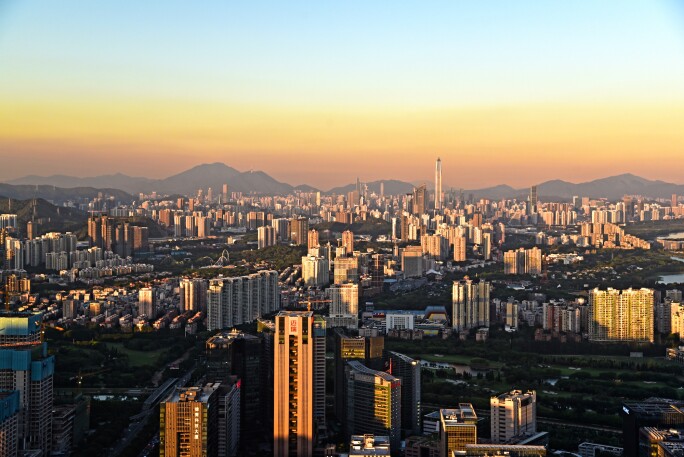 Shenzhen_Skyline_from_Nanshan.jpg