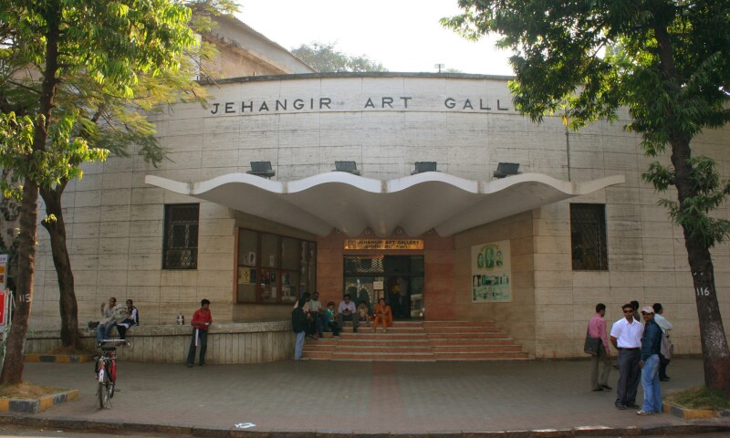 Jahangir_art_gallery_ent.jpg