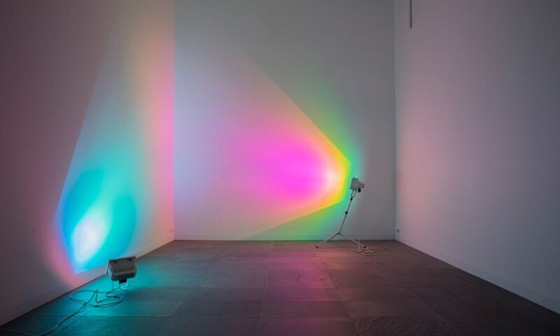 installation_ann_veronica_janssens_sophie_crepy.jpg